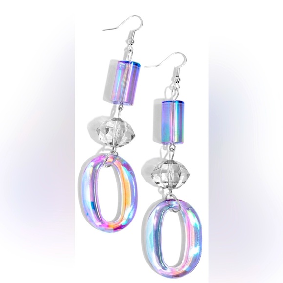 💎 “IRIDESCENT INFATUATION” SILVER EARRINGS ~ PAPARAZZI❗️💎 - Picture 3 of 4